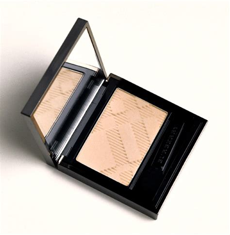 Burberry Trench (02) Eyeshadow Review, Photos, 